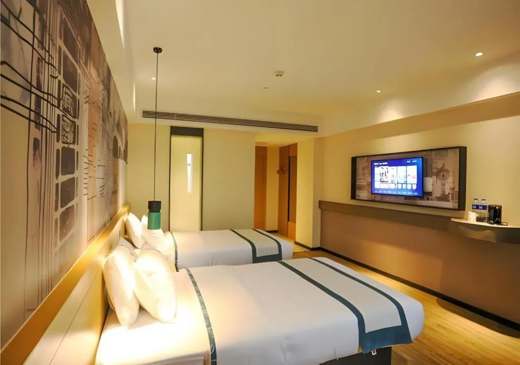 Bed in City Comfort Inn Changde Lixian Taohuatan