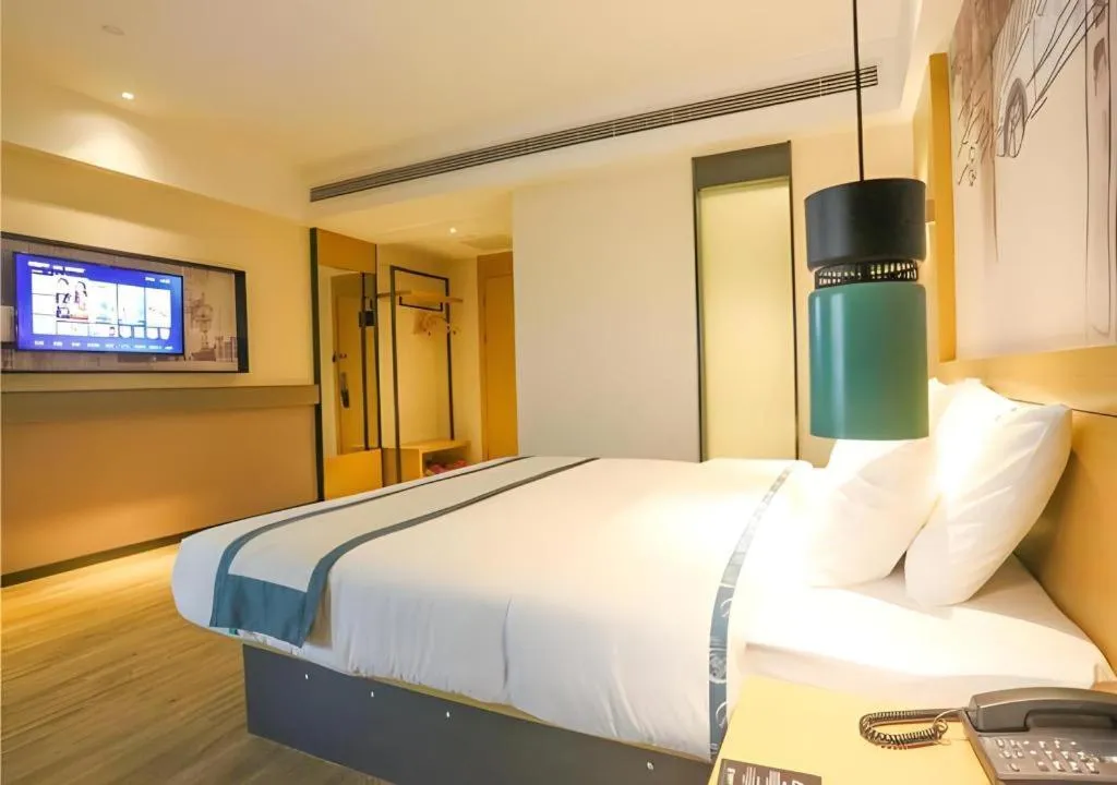 Bed in City Comfort Inn Changde Lixian Taohuatan