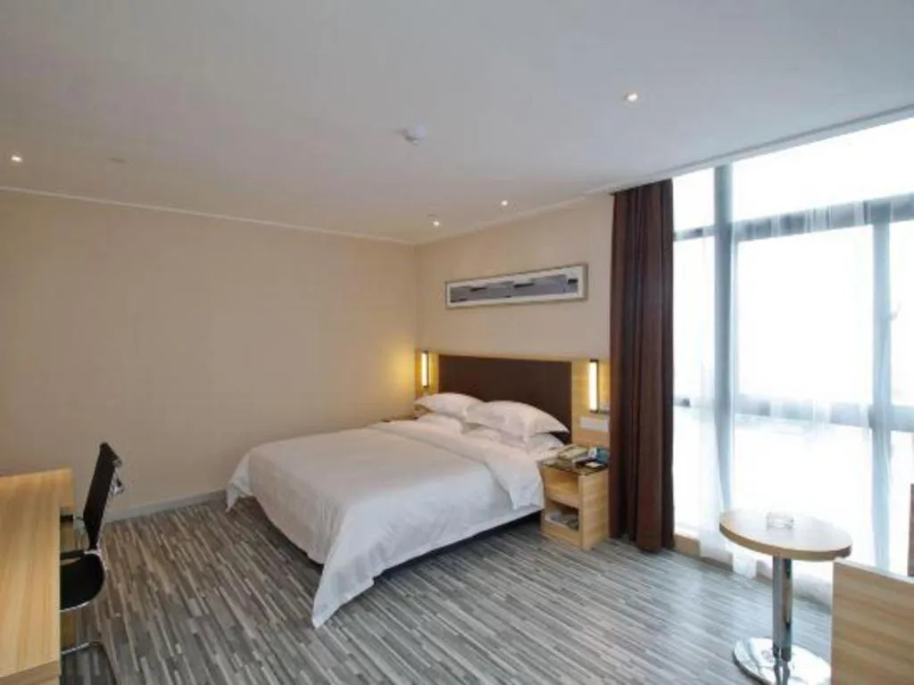 Bed in City Comfort Inn Hefei Binhu Wanghu Building Exhibition Center