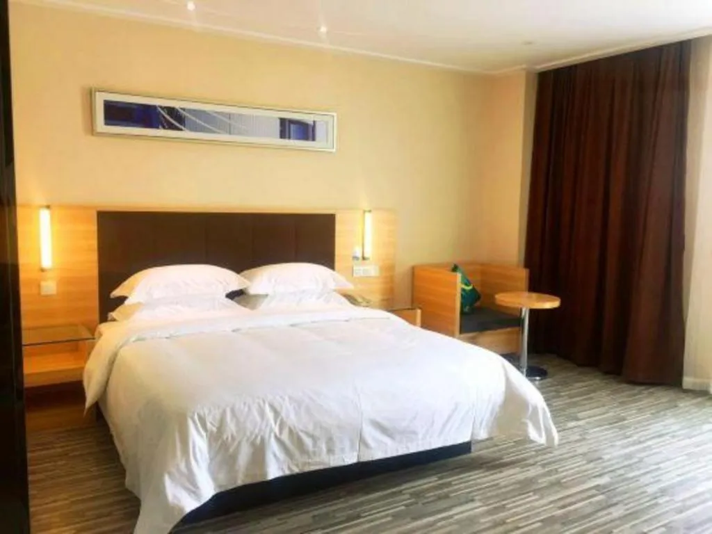Bed in City Comfort Inn Hefei Binhu Wanghu Building Exhibition Center
