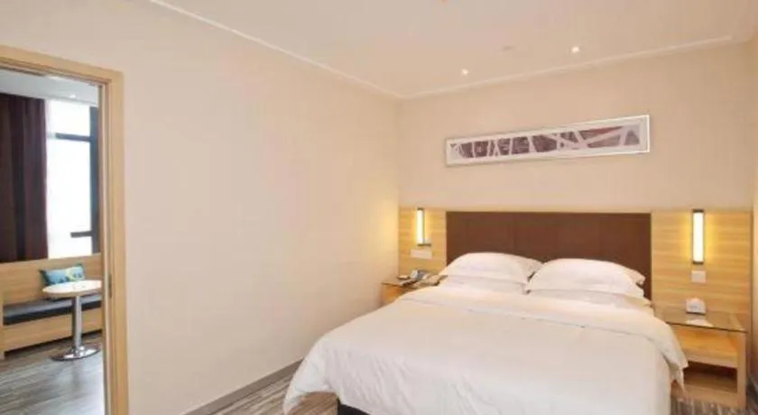 Bed in City Comfort Inn Hefei Binhu Wanghu Building Exhibition Center