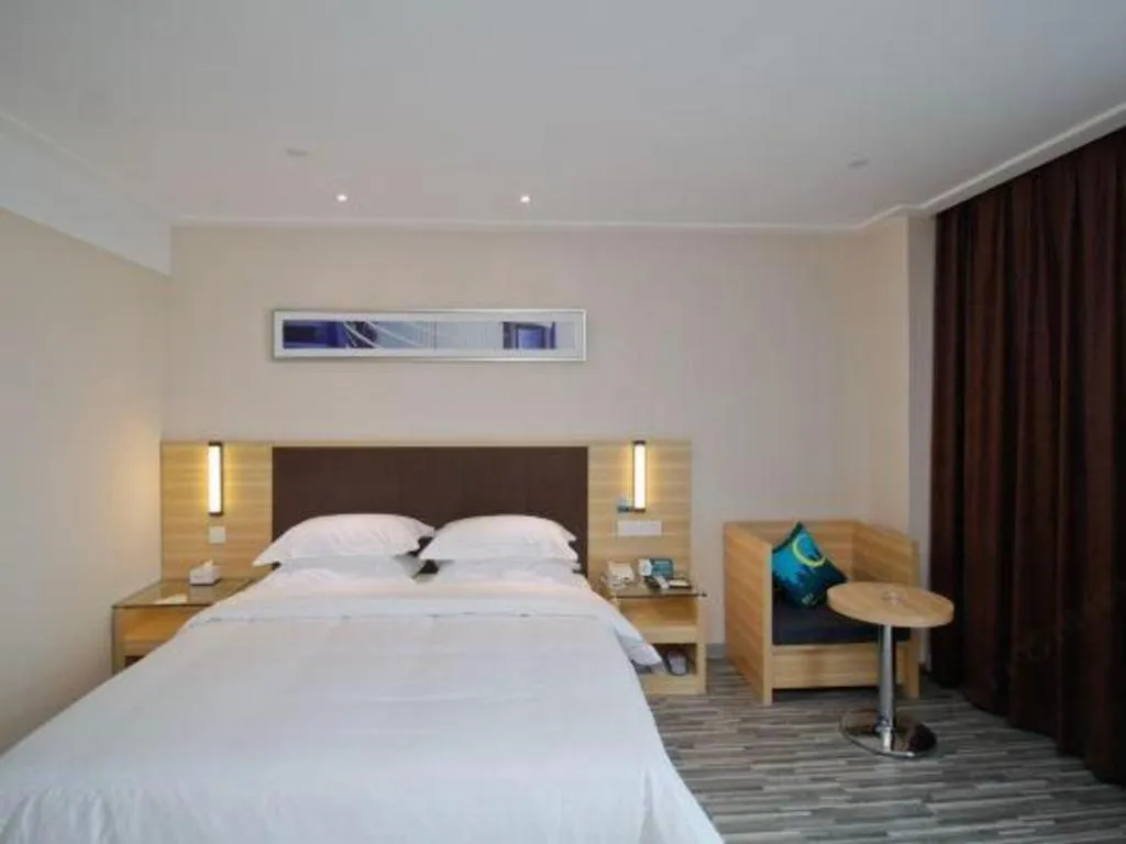 Bed in City Comfort Inn Hefei Binhu Wanghu Building Exhibition Center