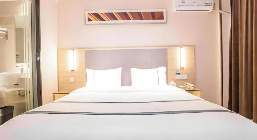 Bed in City Comfort Inn Nanning Mingxiu East Road Shishan Park Metro Station