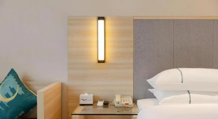 Bed in City Comfort Inn Nanning Mingxiu East Road Shishan Park Metro Station