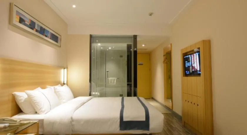 Bed in City Comfort Inn Huanggang Qichun Exhibition Center