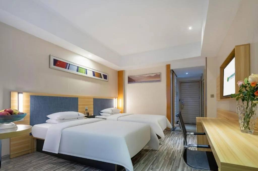 Bed in City Comfort Inn Zhanjiang Mazhang Pedestrian Street High-speed Railway West Station