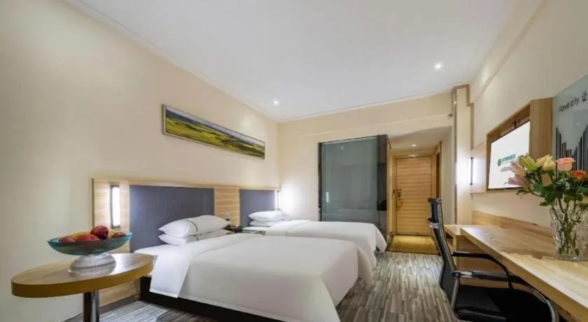 Bed in City Comfort Inn Zhanjiang Mazhang Pedestrian Street High-speed Railway West Station