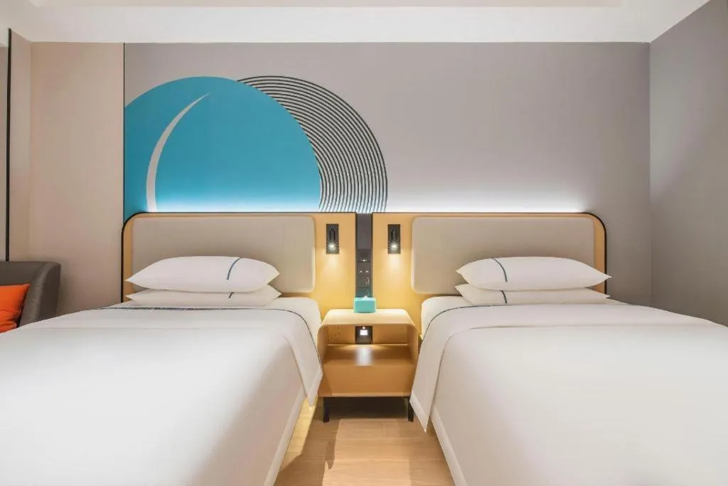 Bed in City Comfort Inn Zhanjiang Mazhang Pedestrian Street High-speed Railway West Station