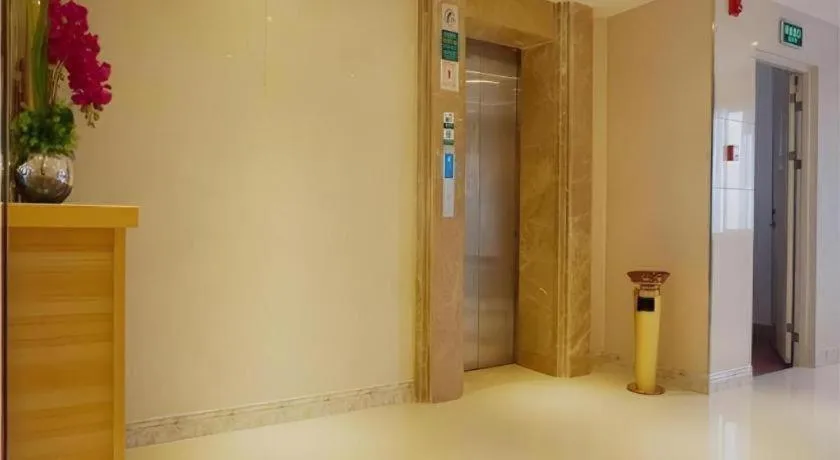 City Comfort Inn Zhanjiang Mazhang Pedestrian Street High-speed Railway West Station