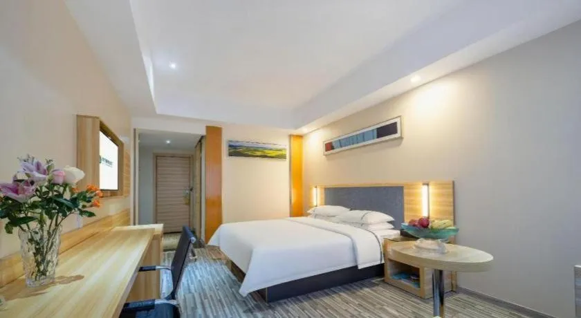 Bed in City Comfort Inn Zhanjiang Mazhang Pedestrian Street High-speed Railway West Station
