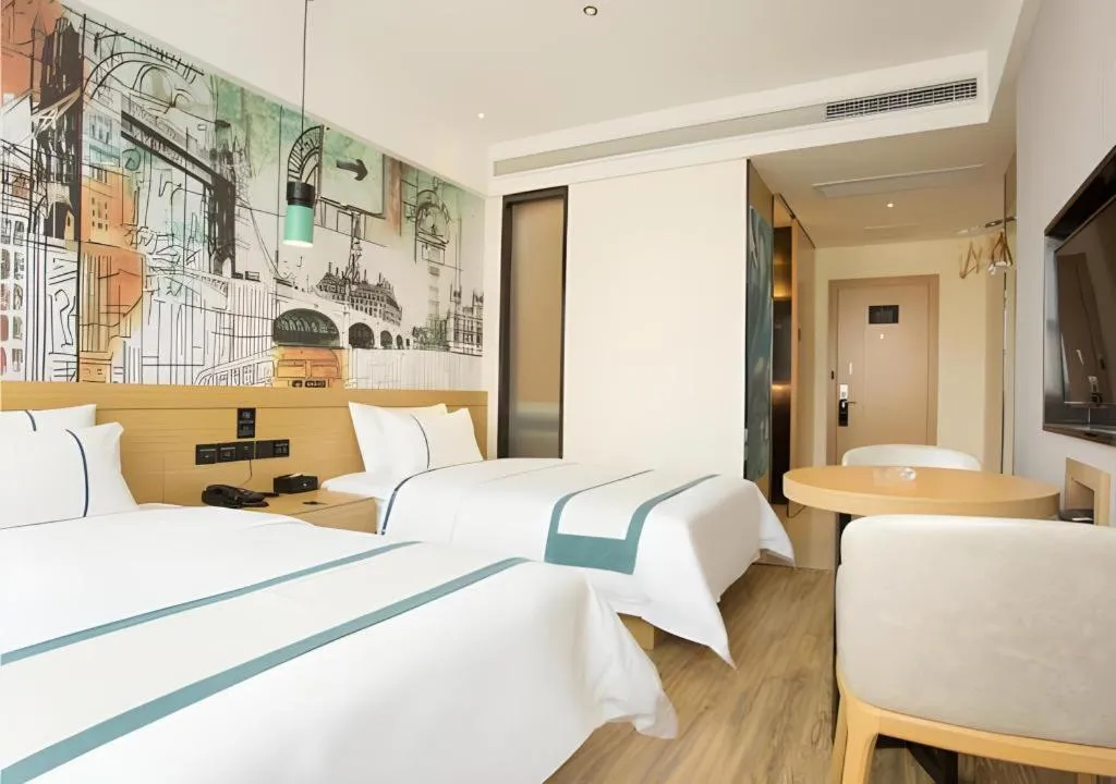 Bed in City Comfort Inn Chibi Walking Street