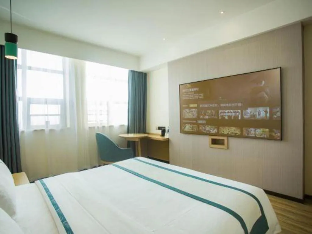 Bed in City Comfort Inn Chibi Walking Street