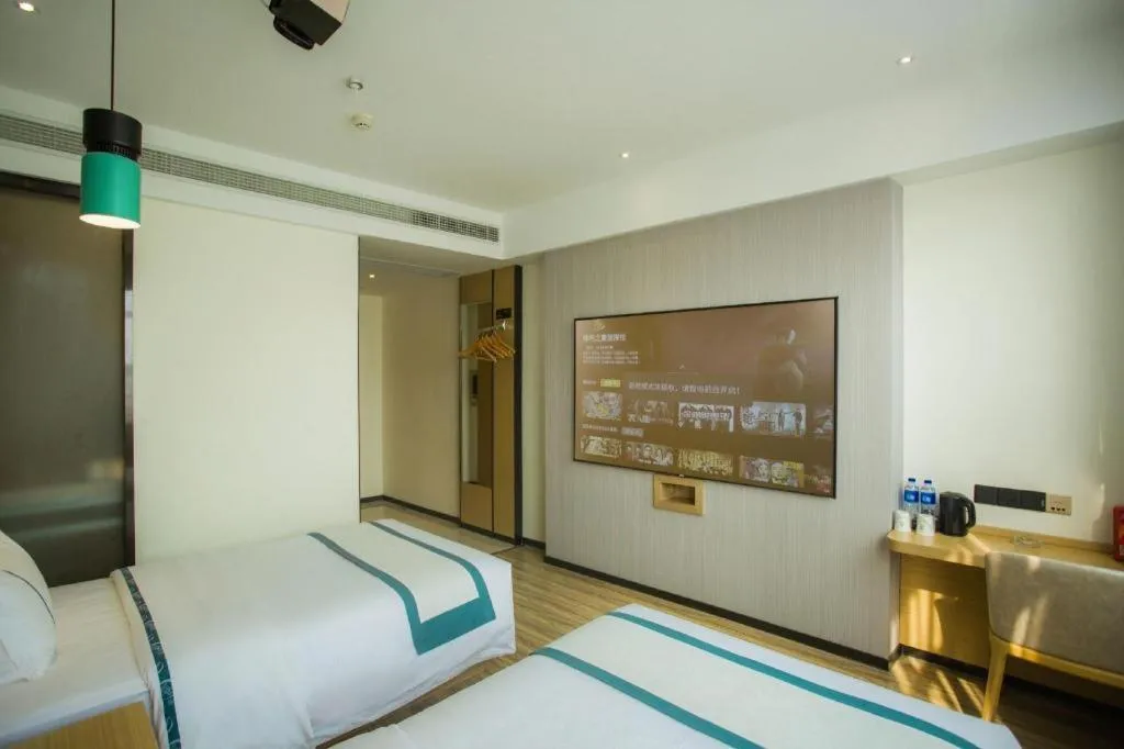 Bed in City Comfort Inn Chibi Walking Street