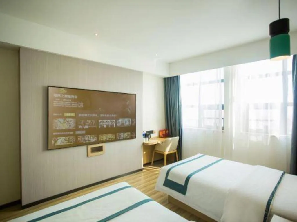 Bed in City Comfort Inn Chibi Walking Street