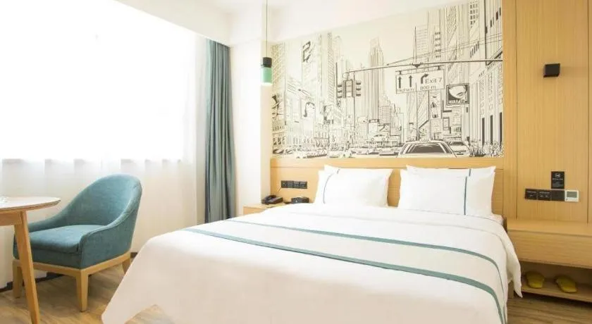 Bed in City Comfort Inn Chibi Walking Street