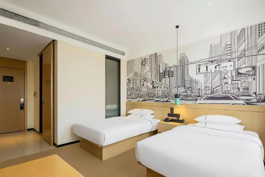 Bed in City Comfort Inn Chibi Walking Street