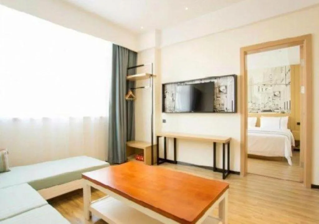 Bed in City Comfort Inn Chibi Walking Street