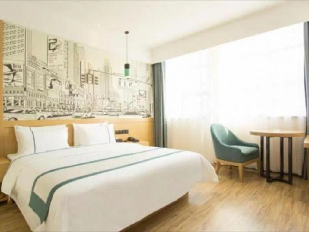 Bed in City Comfort Inn Chibi Walking Street