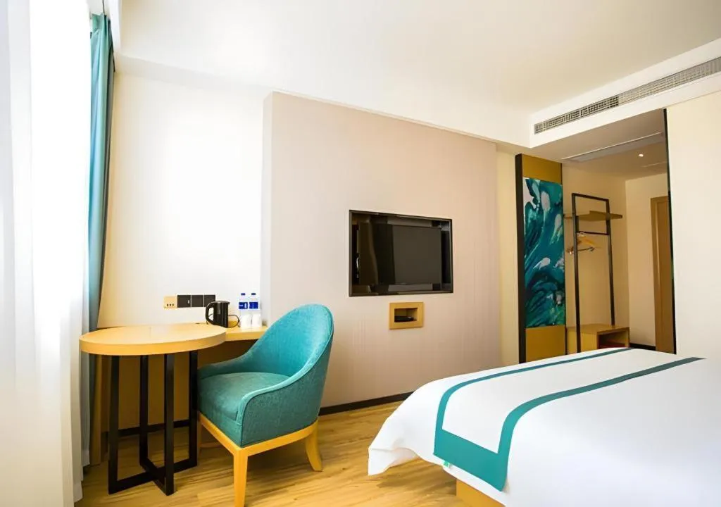 Bed in City Comfort Inn Chibi Walking Street