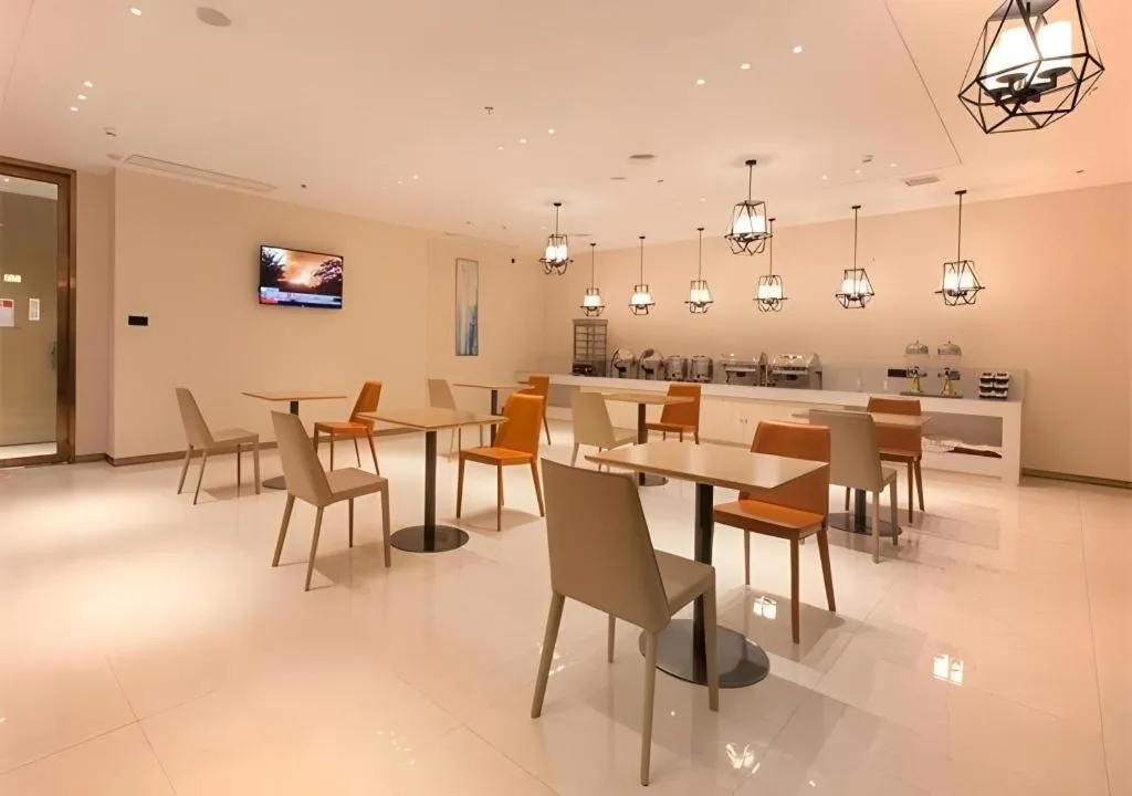 City Comfort Inn Wuhan International Expo Center Qianjin Village Metro Station