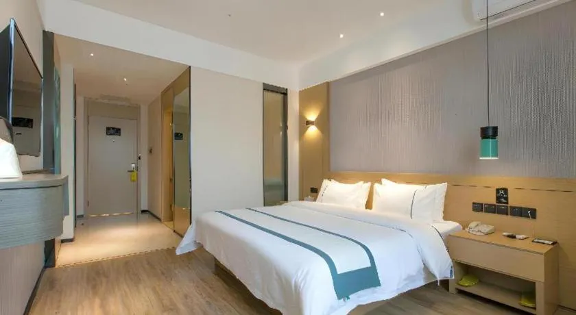 Bed in City Comfort Inn Wuhan International Expo Center Qianjin Village Metro Station