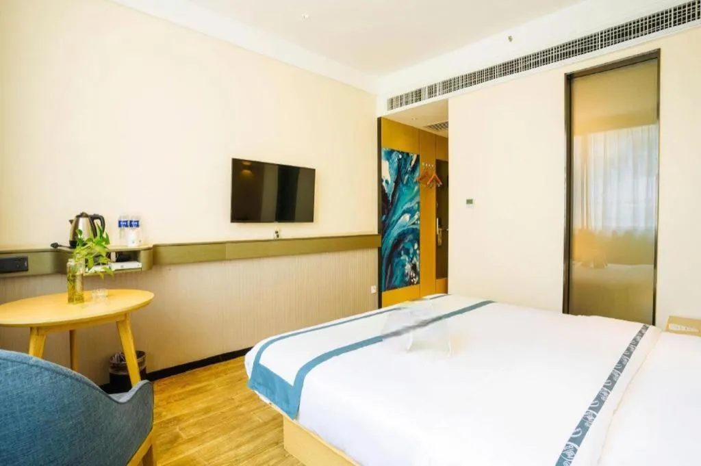 Bed in City Comfort Inn Wuhan International Expo Center Qianjin Village Metro Station