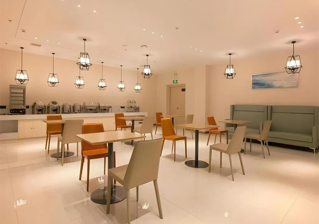 City Comfort Inn Wuhan International Expo Center Qianjin Village Metro Station