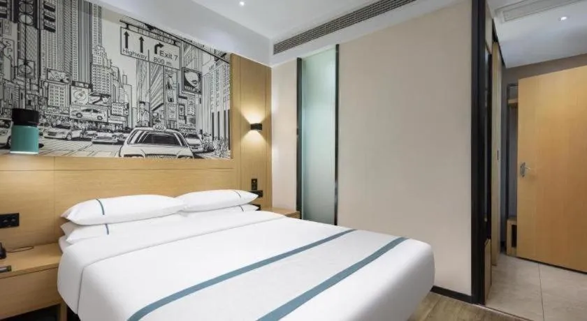 Bed in City Comfort Inn Yingcheng Walking Street