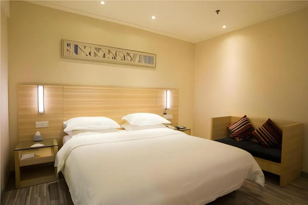 Bed in City Comfort Inn Changsha West Station Lugu Meixi Lake East Branch