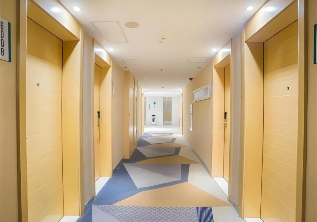 Bed in City Comfort Inn Liuzhou High-speed Railway Station