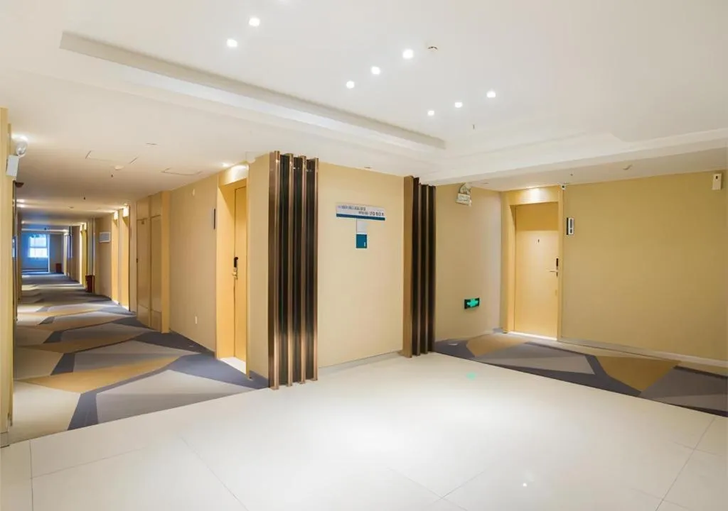 Bed in City Comfort Inn Liuzhou High-speed Railway Station