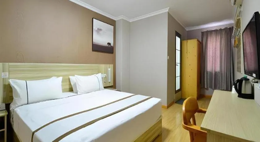 Bed in JTour Inn Wuchang Zhongnan University of Economics and Law