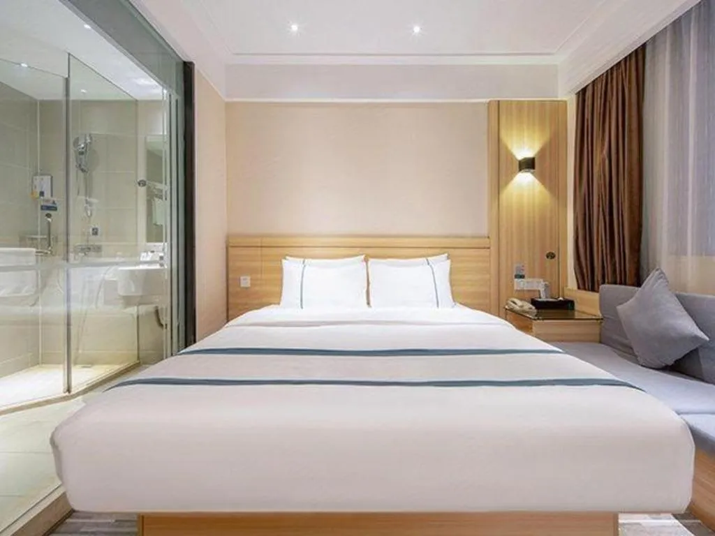 Bed in City Comfort Inn Liuzhou Wuxing Walking Street