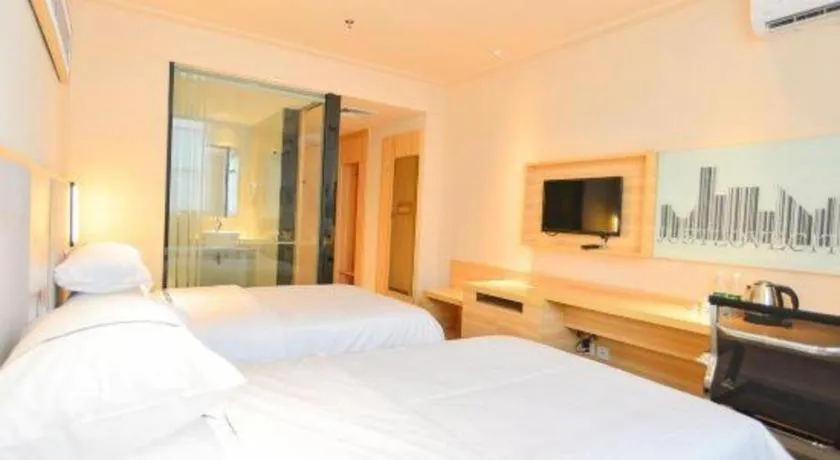 Bed in City Comfort Inn Zhuhai University Town Tangjiawan Plaza