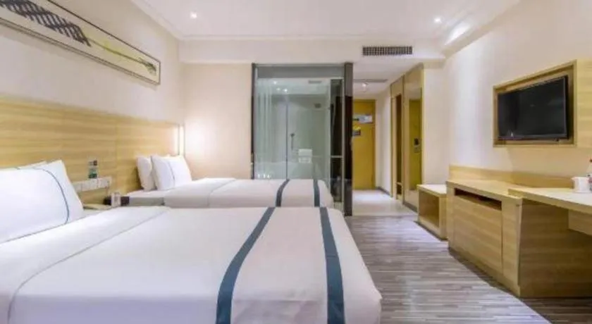 Bed in City Comfort Inn Zhuhai University Town Tangjiawan Plaza