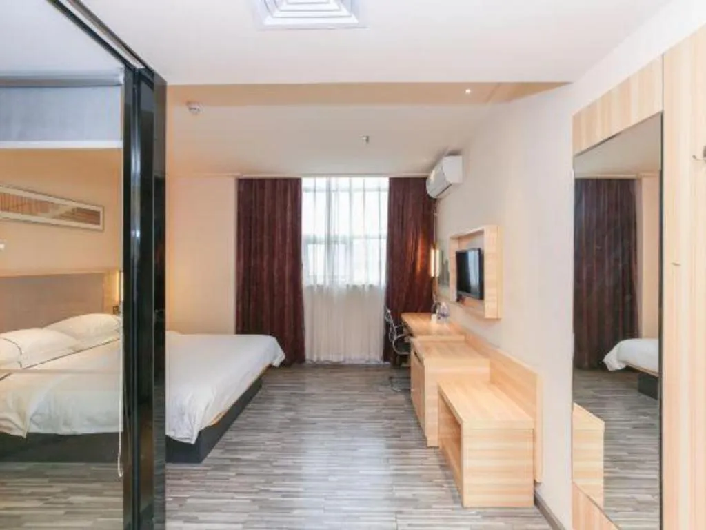 Bed in City Comfort Inn Zhuhai University Town Tangjiawan Plaza