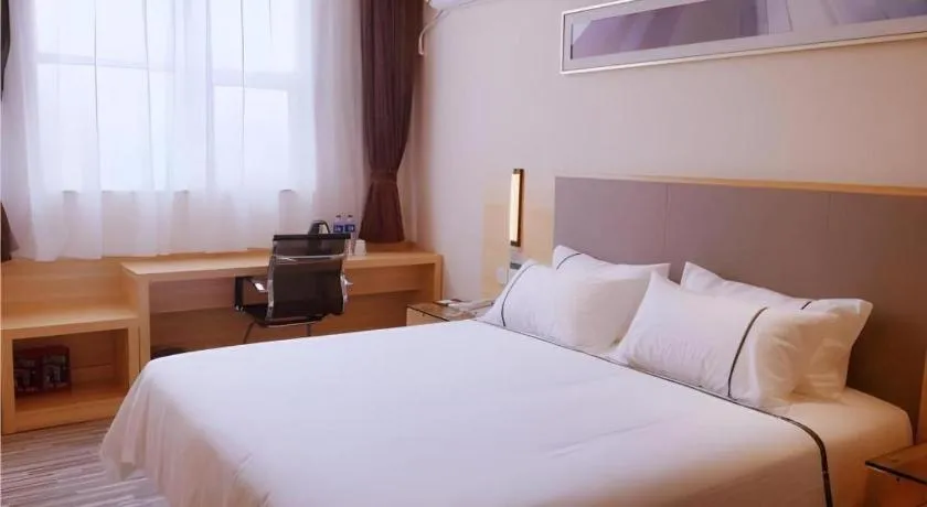 Bed in City Comfort Inn Zhuhai University Town Tangjiawan Plaza
