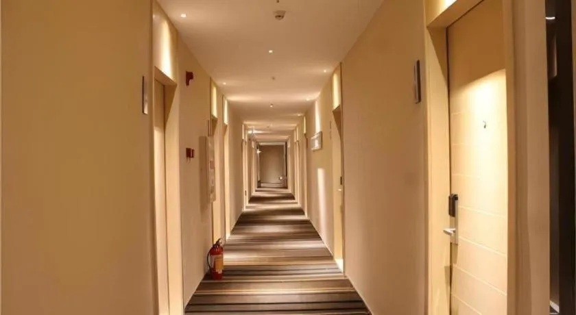 City Comfort Inn Zhuhai University Town Tangjiawan Plaza