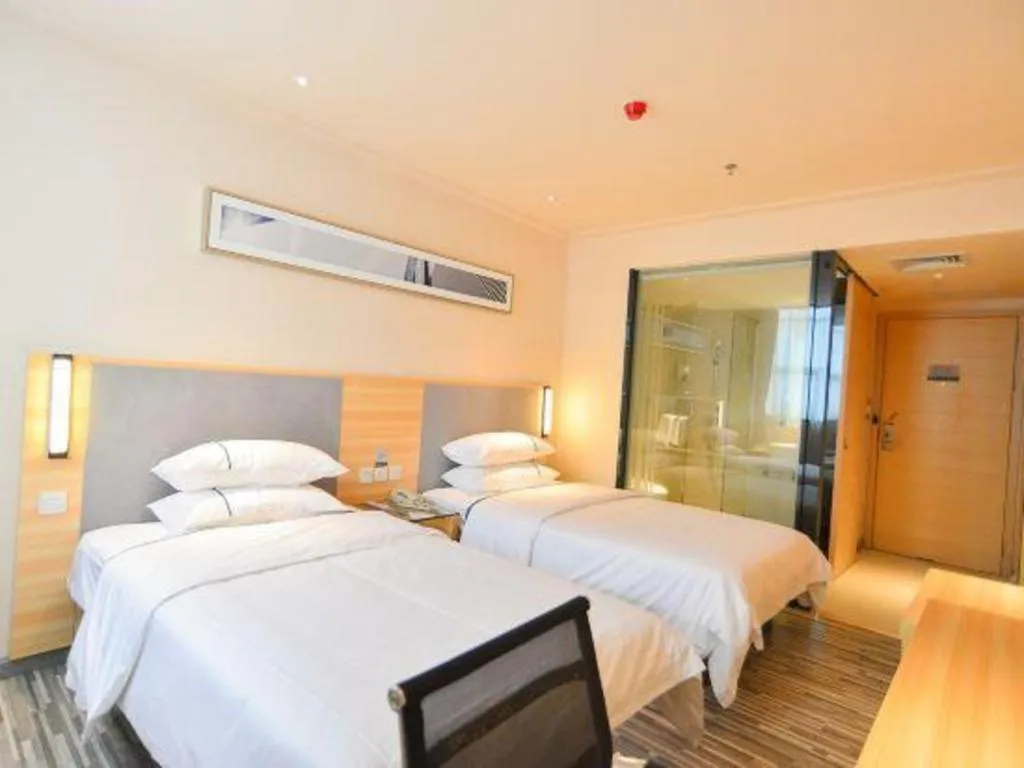 Bed in City Comfort Inn Zhuhai University Town Tangjiawan Plaza