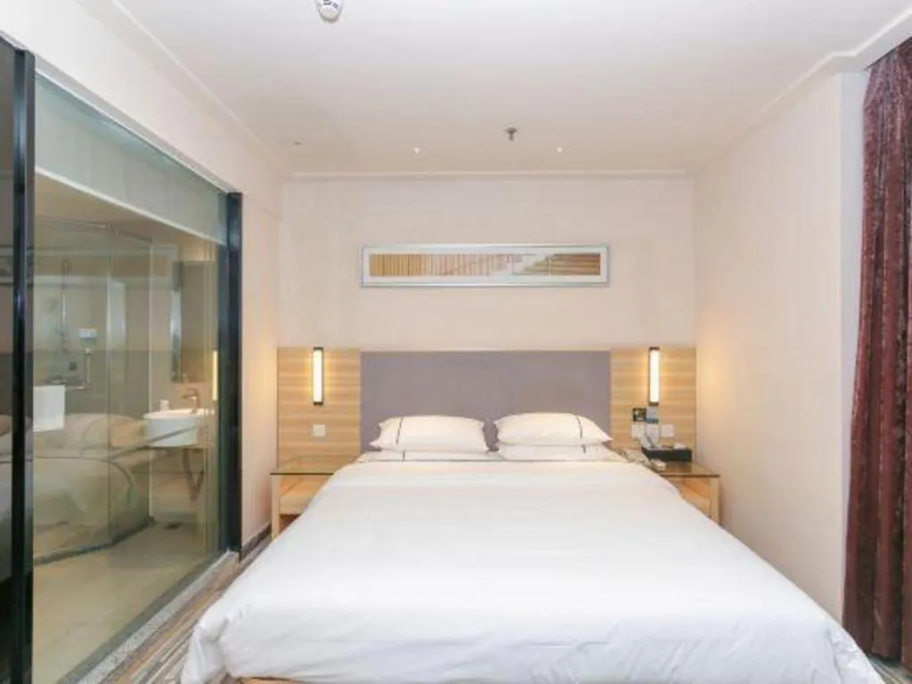 Bed in City Comfort Inn Zhuhai University Town Tangjiawan Plaza