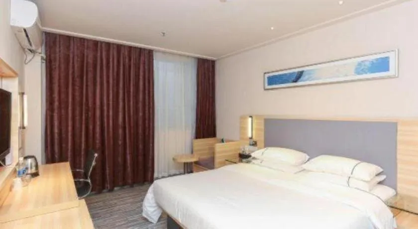 Bed in City Comfort Inn Zhuhai University Town Tangjiawan Plaza