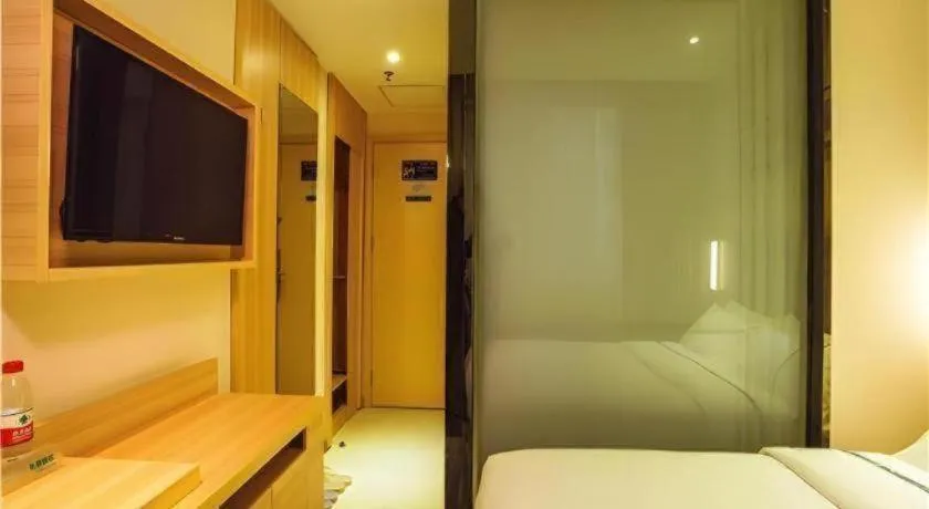 Bed in City Comfort Inn Wuzhou Bus Station