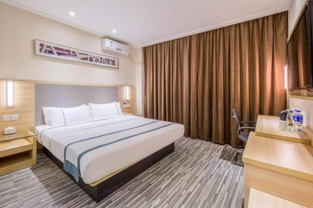 Bed in City Comfort Inn Wuzhou Bus Station