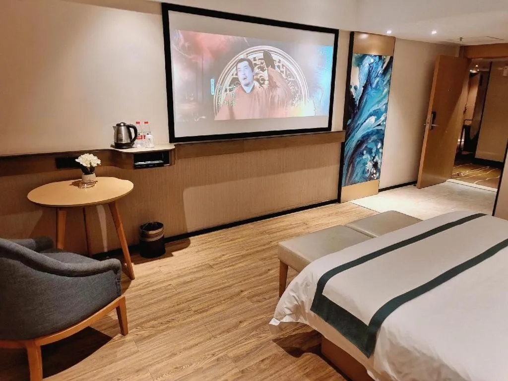 Bed in City Comfort Inn Liuzhou Wuxing Walking Street Zhonghuan Tower