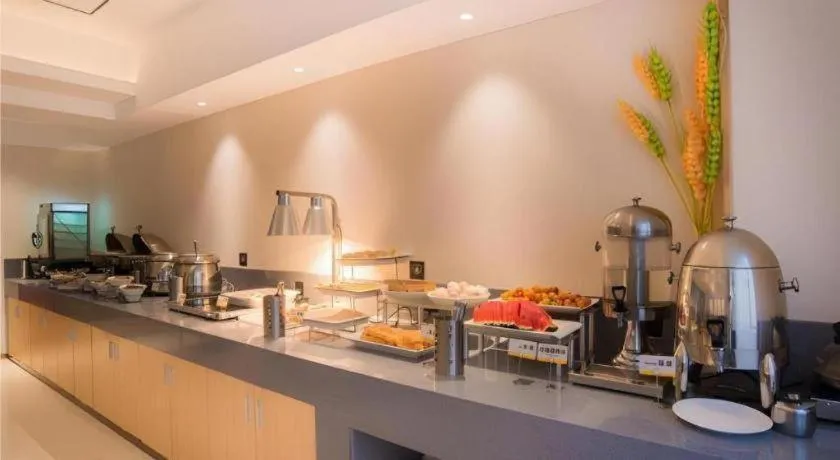 City Comfort Inn Liuzhou Wuxing Walking Street Zhonghuan Tower