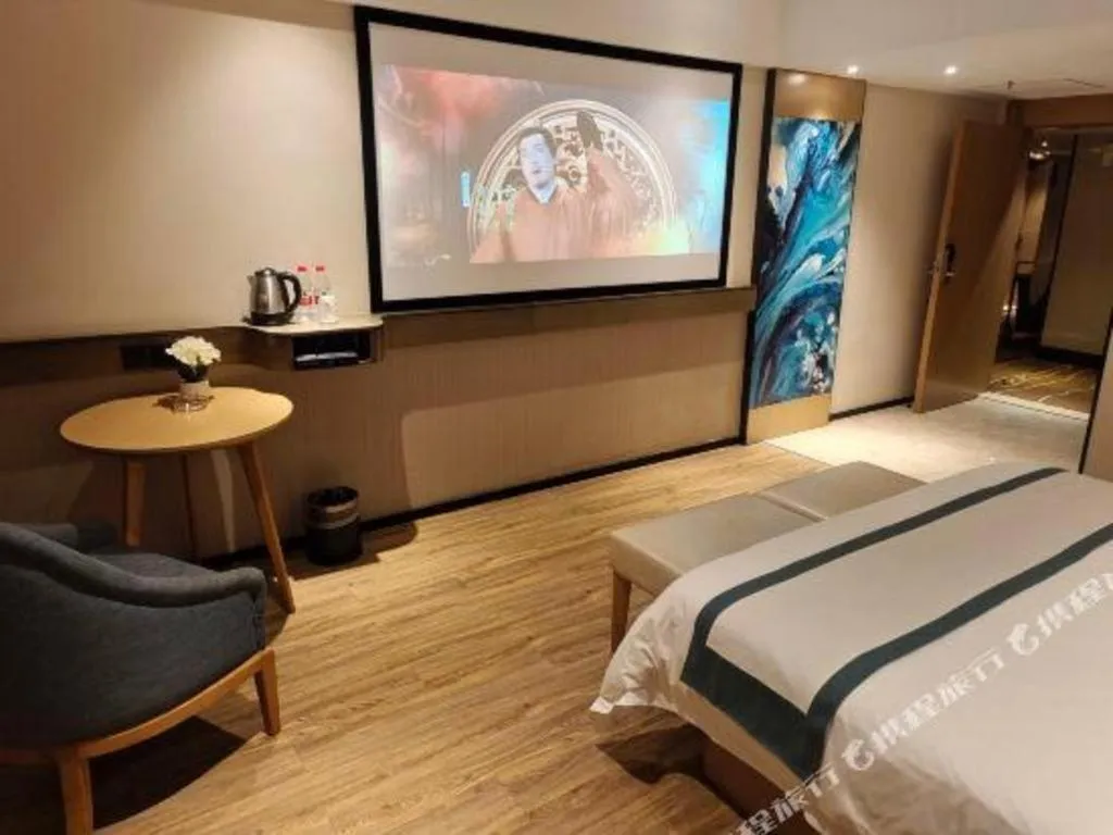 Bed in City Comfort Inn Liuzhou Wuxing Walking Street Zhonghuan Tower