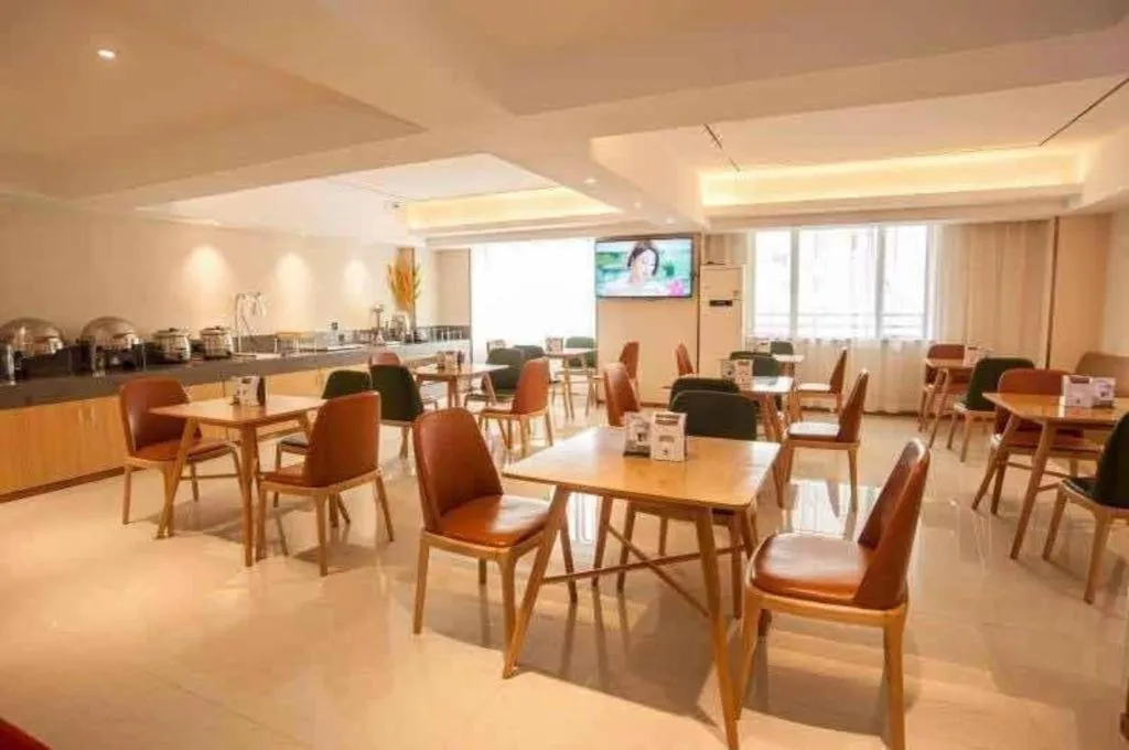 City Comfort Inn Liuzhou Wuxing Walking Street Zhonghuan Tower