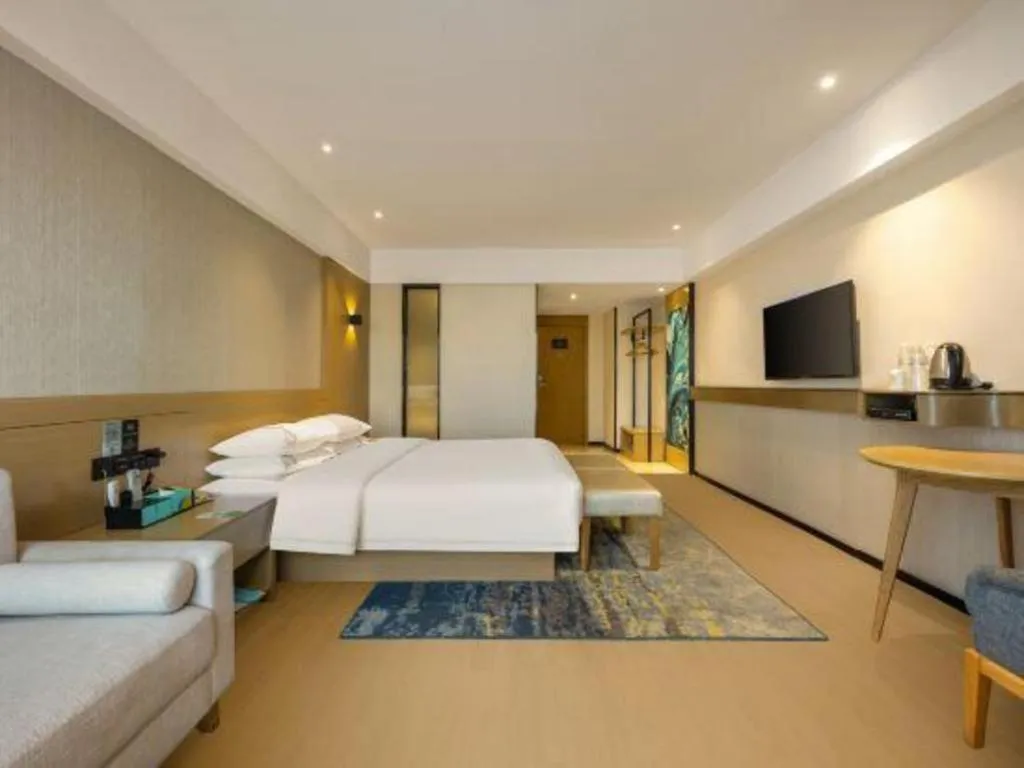 Bed in City Comfort Inn Liuzhou Wuxing Walking Street Zhonghuan Tower