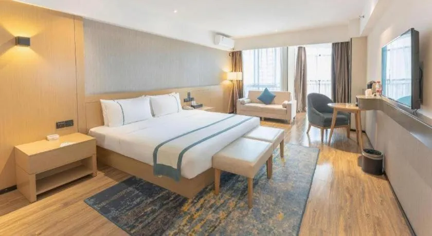 Bed in City Comfort Inn Liuzhou Wuxing Walking Street Zhonghuan Tower