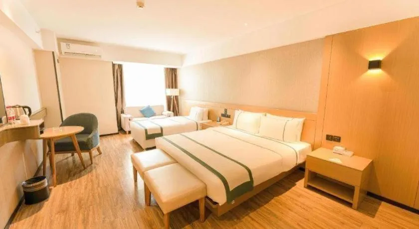 Bed in City Comfort Inn Liuzhou Wuxing Walking Street Zhonghuan Tower